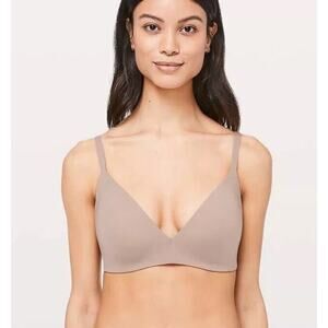 Lululemon‎ Size 32C Bra Take Shape Molded Wireless Uplift Shape Soft Sand Beige